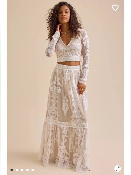Altar'd State Dresses & Skirts - Altar’d State Arissa Ivory & Nude Skirt with Floral Lace: New with Tags